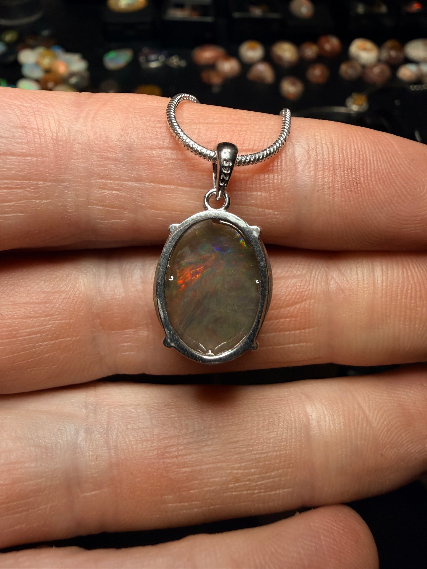 9 carat Ethiopian opal pendant and necklace