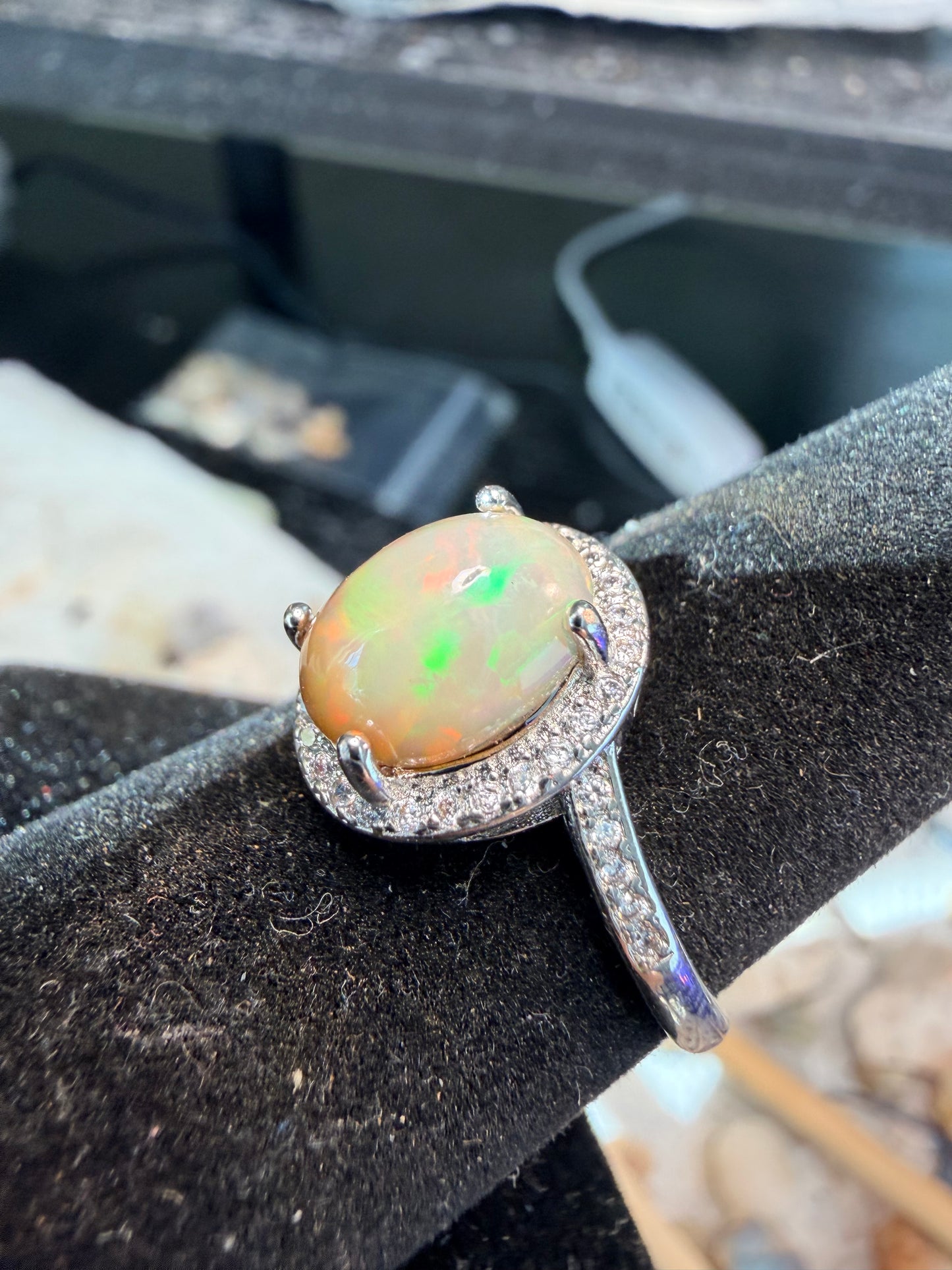 1.8 carat Ethiopian opal adjustable ring 925 silver