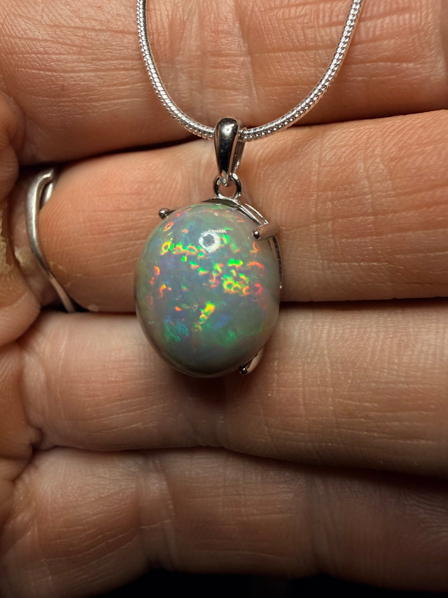 9 carat Ethiopian opal pendant and necklace