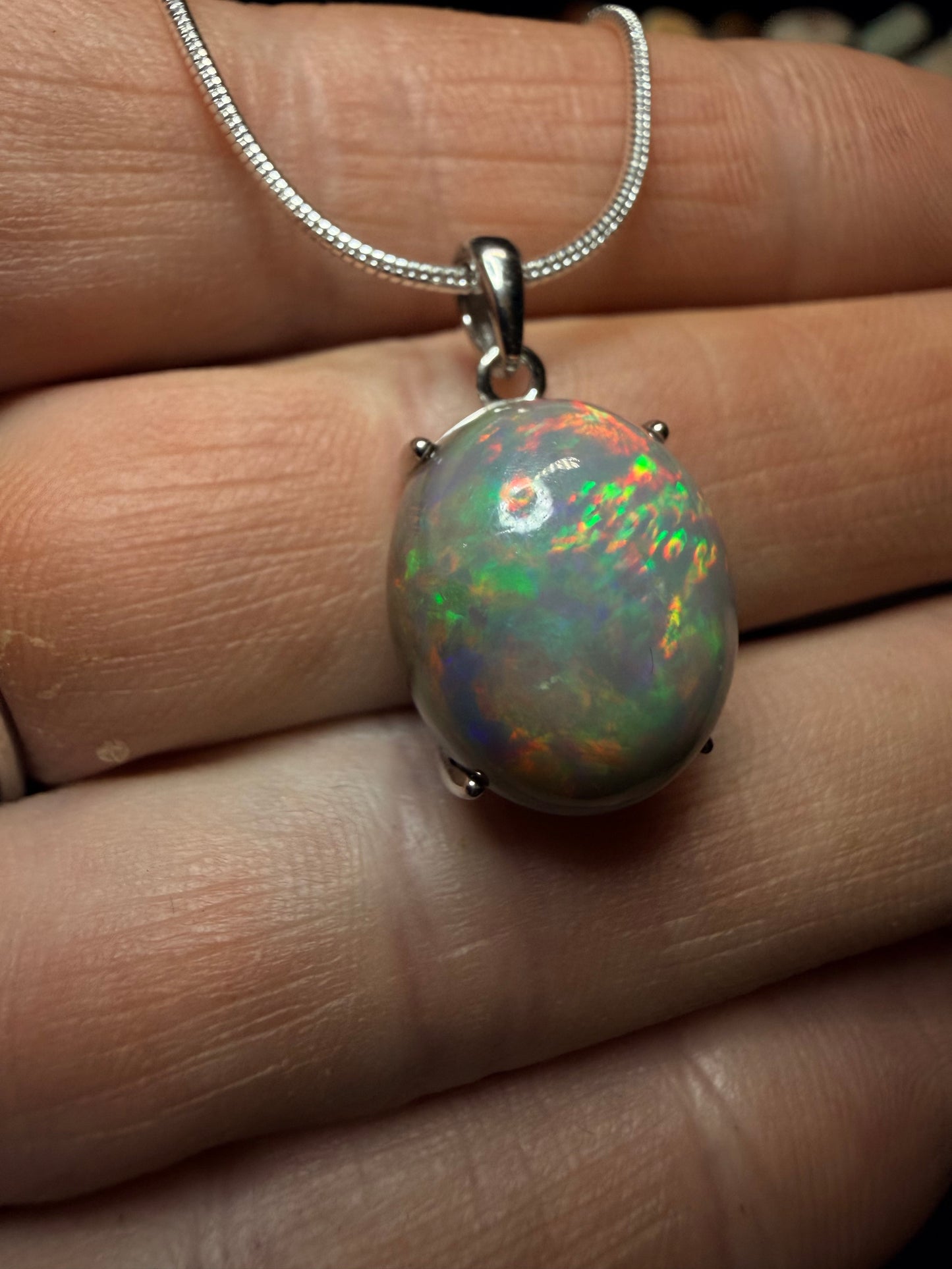 9 carat Ethiopian opal pendant and necklace