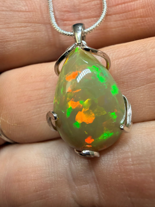 7.65 carat Ethiopian opal pendant and necklace