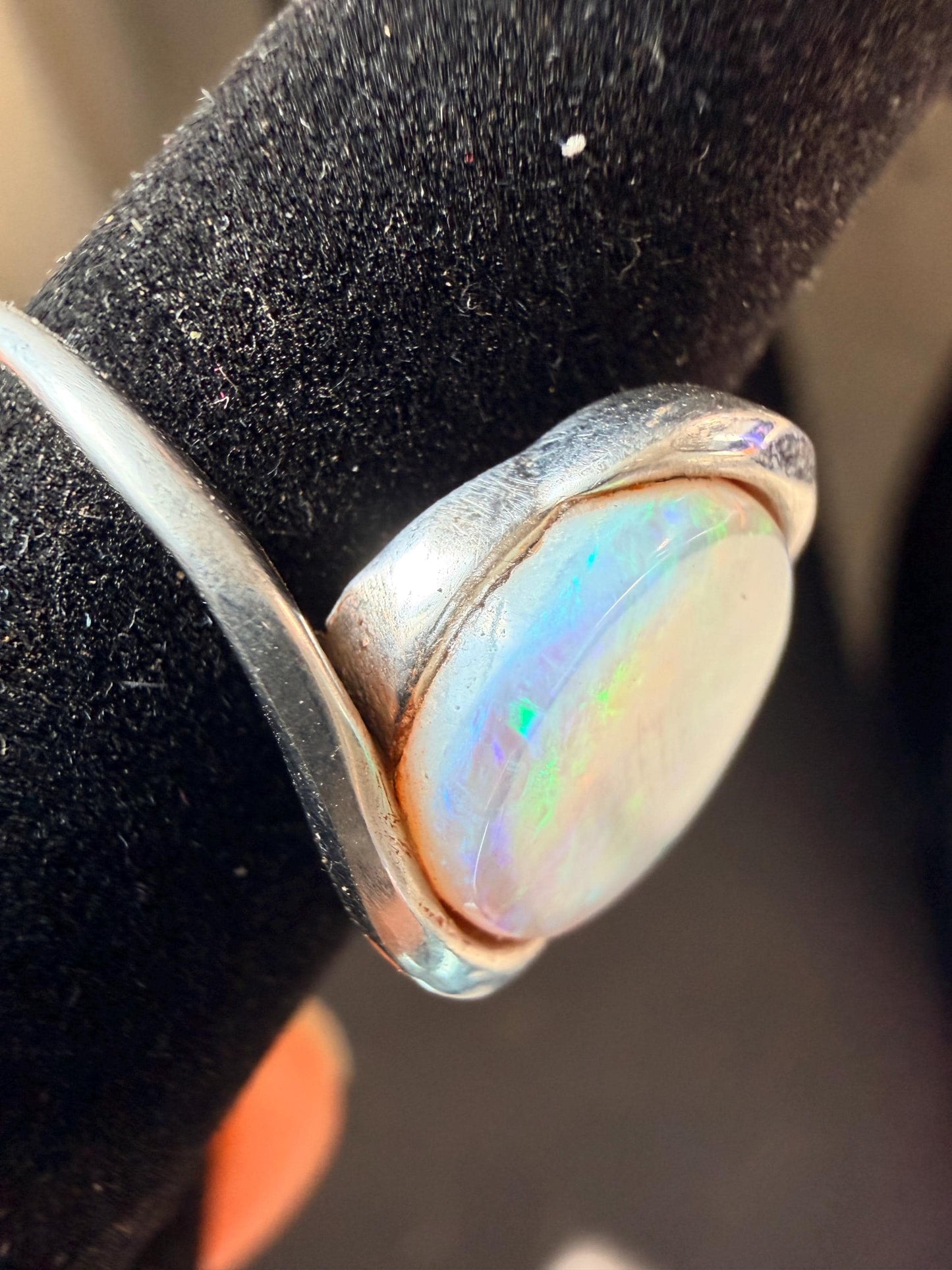 2.8 carat Australian opal adjustable ring from Coober Pedy
