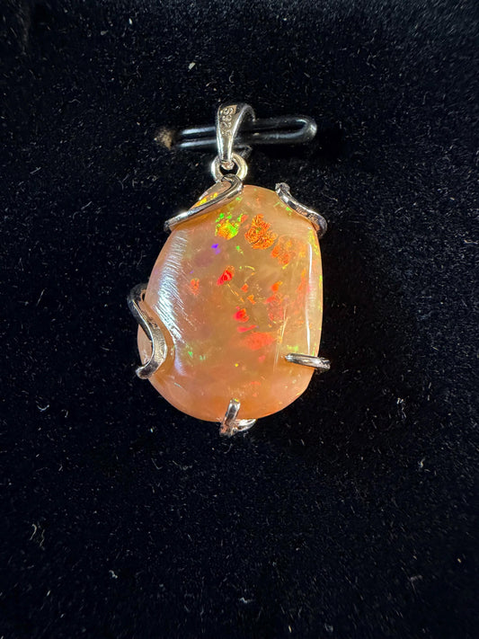 7.7 carat Ethiopian opal pendant