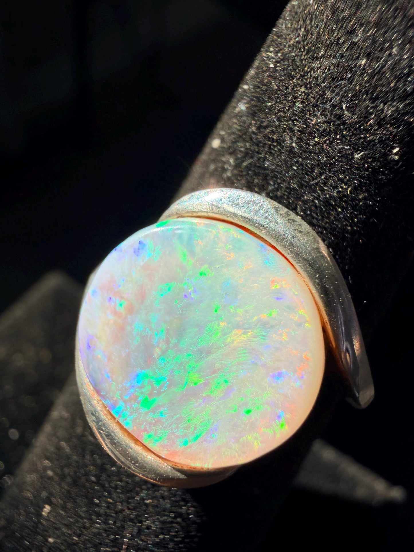 2.8 carat Australian opal adjustable ring from Coober Pedy